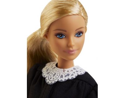 Mattel Barbie soudkyně běloška