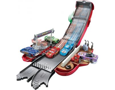 Mattel Cars transformující se Blesk McQueen