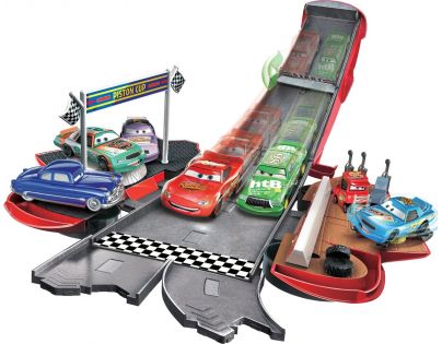 Mattel Cars transformující se Blesk McQueen