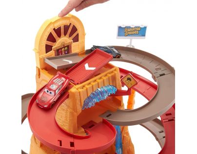 Mattel Cars závodní dráha Kardanova Lhota