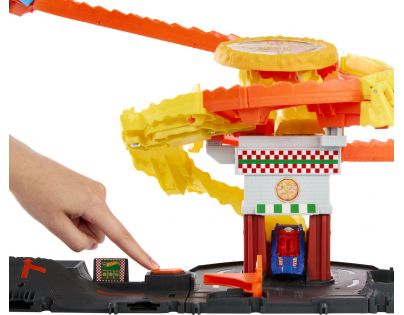 Mattel Hot Wheels City Hladová kobra útočí na pizzerku