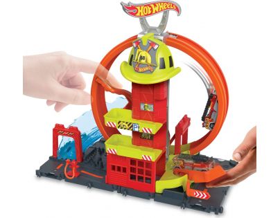 Mattel Hot Wheels City Super Hasičská stanice se smyčkou