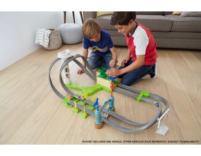 Mattel Hot Wheels Mario Kart Dvojitý závodní okruh
