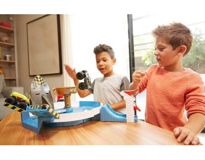 Mattel Hot Wheels Monster trucks žraločí útok
