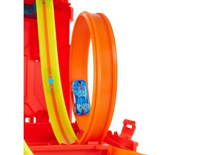 Mattel Hot Wheels Track Builder kanystr kaskadérských kousků
