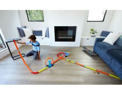 Mattel Hot Wheels track builder set pro stavitele Loop Kicker Pack