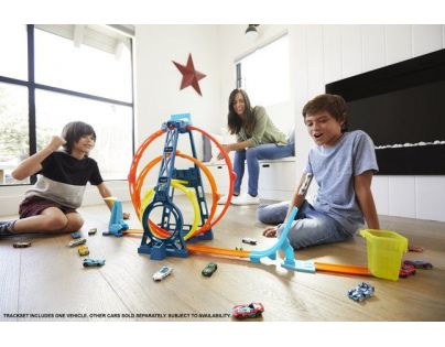 Mattel Hot Wheels track builder trojitá smyčka