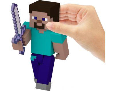 Mattel Minecraft 8 cm figurka Steve se zbraněmi