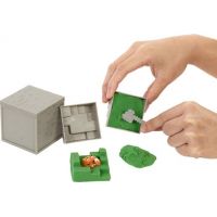 Mattel Minecraft mini těžba Sekera 2