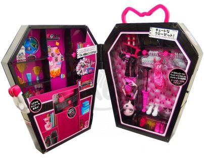 Mattel Monster High Draculaura a skříň
