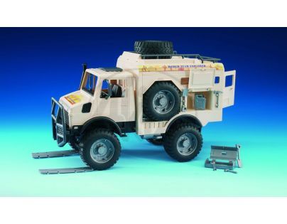 MERCEDES BENZ UNIMOG expedice s příslušenstvím BRUDER 02474