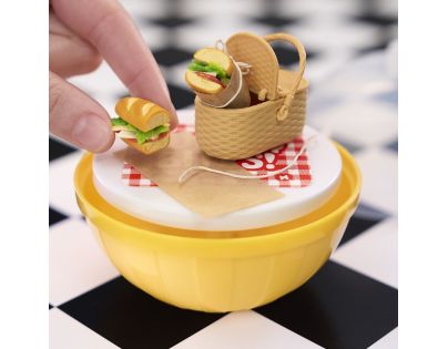 MGA's Miniverse Mini Food Občerstvení, série 4A
