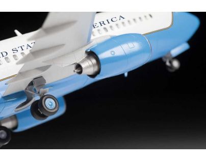 Zvezda Model Kit letadlo Boeing 737-700 C-40B 1:144