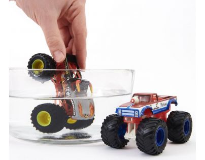 Monster Jam Sběratelská auta dvojbalení 1:64 El Toro Loco a Cyclops