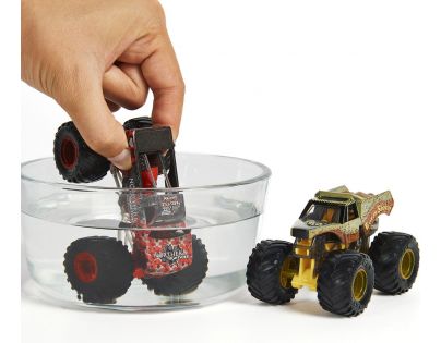 Monster Jam Sběratelská auta dvojbalení 1:64 Northern Nightmare a Earth Shaker