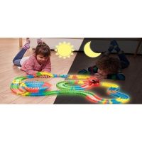 Mustar Dráha svítící ve tmě s autíčkem s LED světlem 165 dílků - Poškozený obal 3