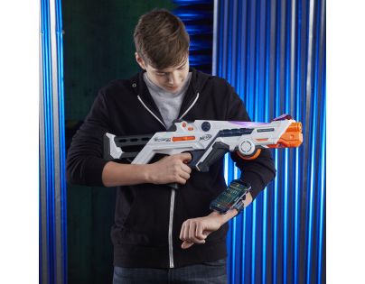 Hasbro Nerf laserová puška Deltaburst