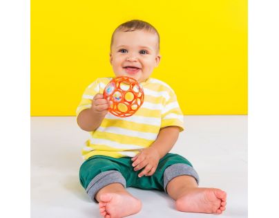 Oball Míček Oball Rattle 10 cm červený