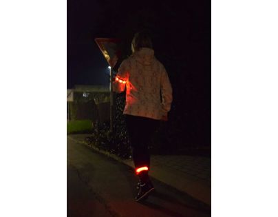 Páska na ruku s LED světlem zelený
