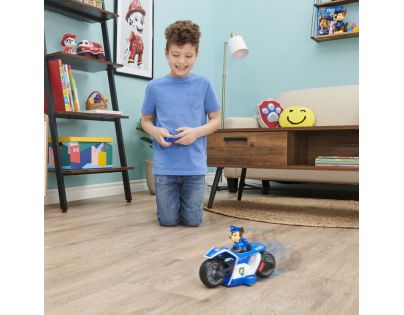 Spin Master Paw Patrol Chase s motorkou na dálkové ovládání