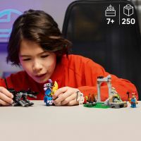 LEGO® Fortnite® 77075 Peely a Sparkplug a jejich tábořiště 3