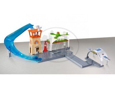 Mattel Y0995 - Planes letiště