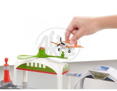Mattel Y0995 - Planes letiště
