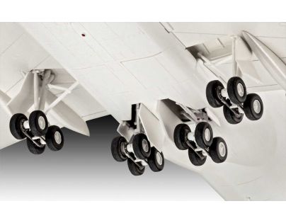 Revell Plastic ModelKit letadlo Boeing 747-8F UPS 1:144