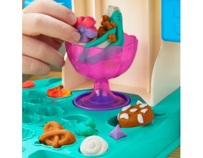 Play-Doh Zakřivená zmrzlinárna