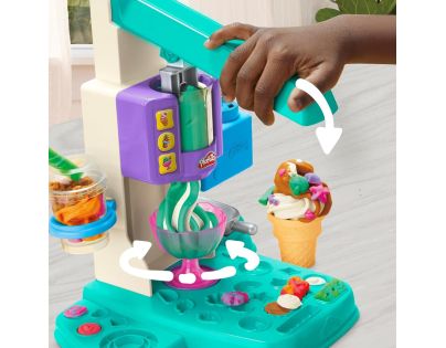 Play-Doh Zakřivená zmrzlinárna