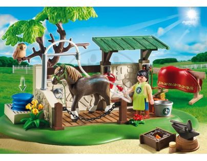 Playmobil 5225 Pečovatelská stanice pro koně