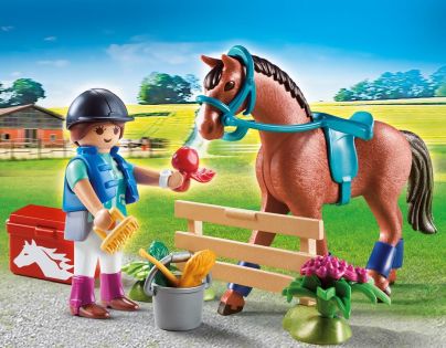PLAYMOBIL® 70294 Dárkový set Jezdecká stáj