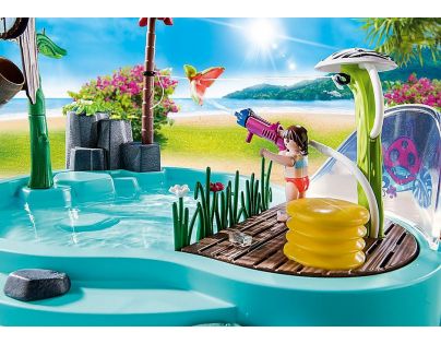 PLAYMOBIL® 70610 Zábavný bazén s vodní stříkačkou