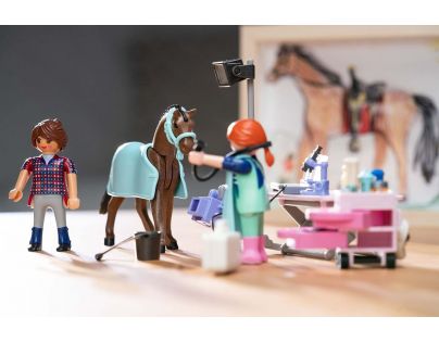 PLAYMOBIL® 71241 Veterinářka pro koně