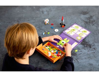 Plus-Plus Activity Vesmír