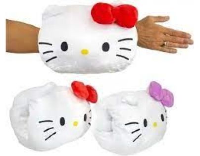 Plyšový poláštařek s otvorem na ruce Hello Kitty červená mašle Plyšový poláštařek s otvorem na ruce Hello Kitty červená mašle