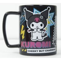 Pyramid Kuromi hrnek s návlekem 3