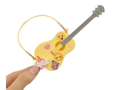 Rainbow High Junior Fashion panenka v rockové kapele - Sunny