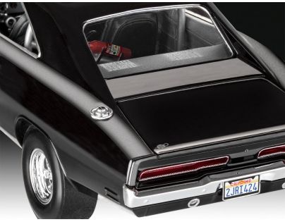 Revell Plastic ModelKit auto Fast & Furious Dominics 1970 Dodge Charger 1 : 25