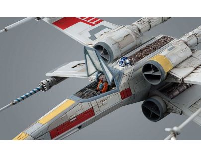 Revell Plastic ModelKit Bandai SW X-Wing Starfighter 1 : 72