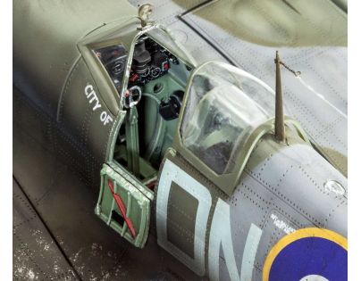 Revell Plastic ModelKit letadlo Spitfire Mk.IXC 1 : 32
