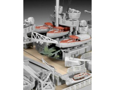 Revell Plastic ModelKit loď Battleship Bismarck 1:350