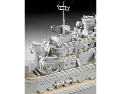 Revell Plastic ModelKit loď Battleship Bismarck 1:350
