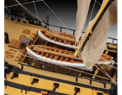 Revell Plastic ModelKit loď H.M.S. Victory 1 : 225