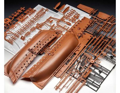 Revell Plastic ModelKit loď H.M.S. Victory 1 : 225