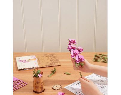 RoboTime 3D dřevěná skládačka Fialová orchidej