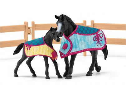 Schleich 42611 Box pro koně s křeslem a hříbětem - Poškozený obal
