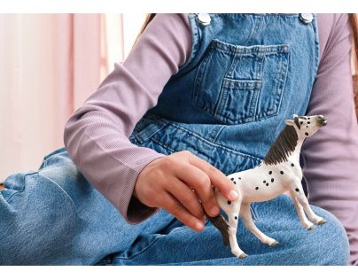 Schleich Zvířátko - valach knabstrupského koně