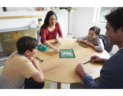 Mattel Scrabble cestovní CZ - Poškozený obal