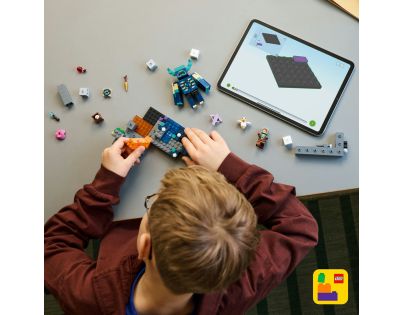 LEGO® Minecraft® 21274 Setkání se Strážcem